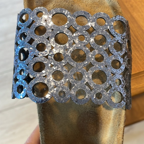 Slip on sandal. Like New - Picture 6 of 7